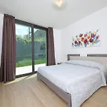 Apartman T14 *